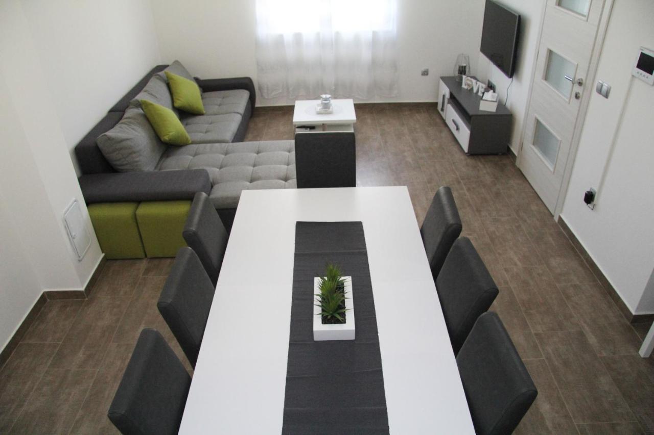Apartman Ivana Biograd Na Moru Exterior foto